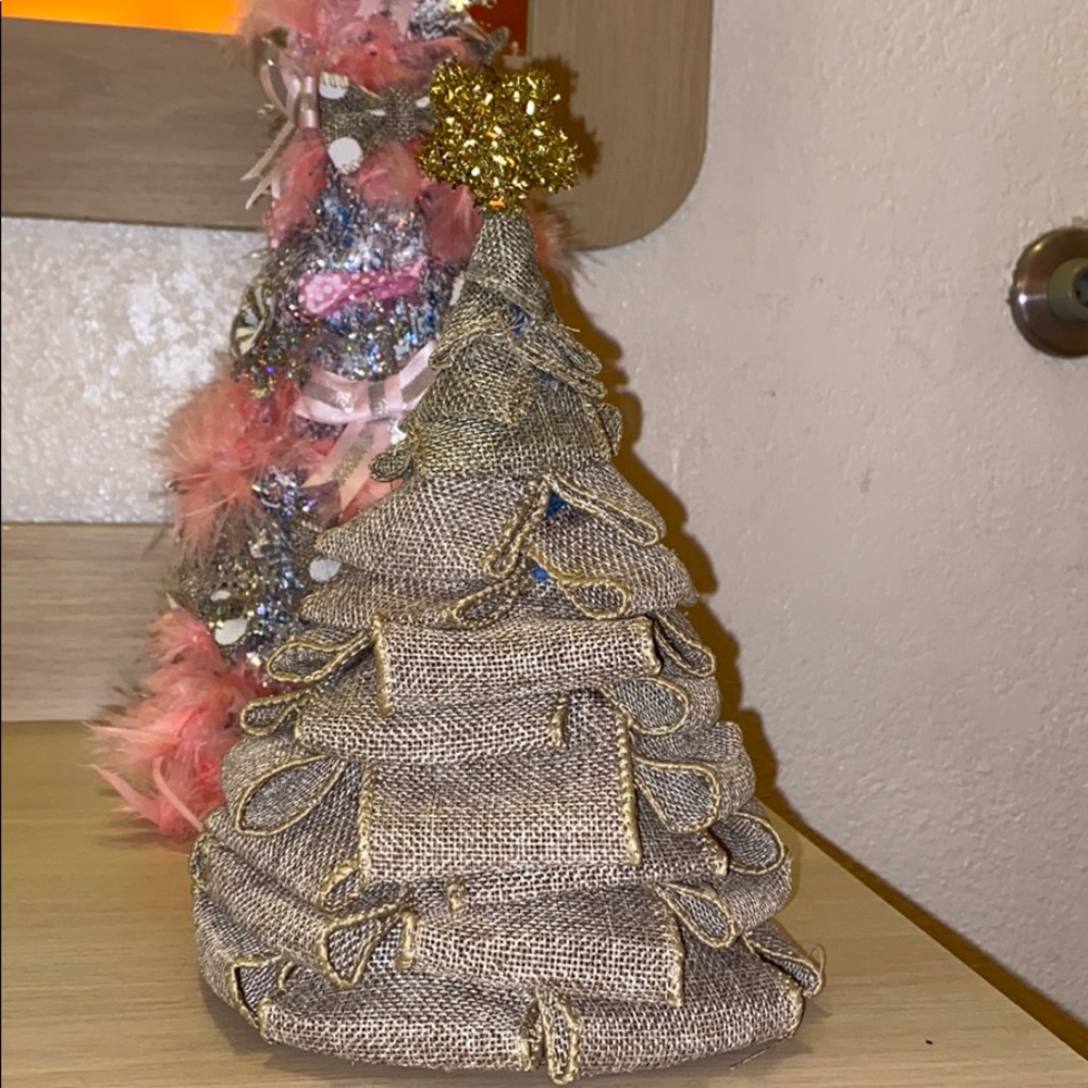 Small Christmas Tree 9”-10”